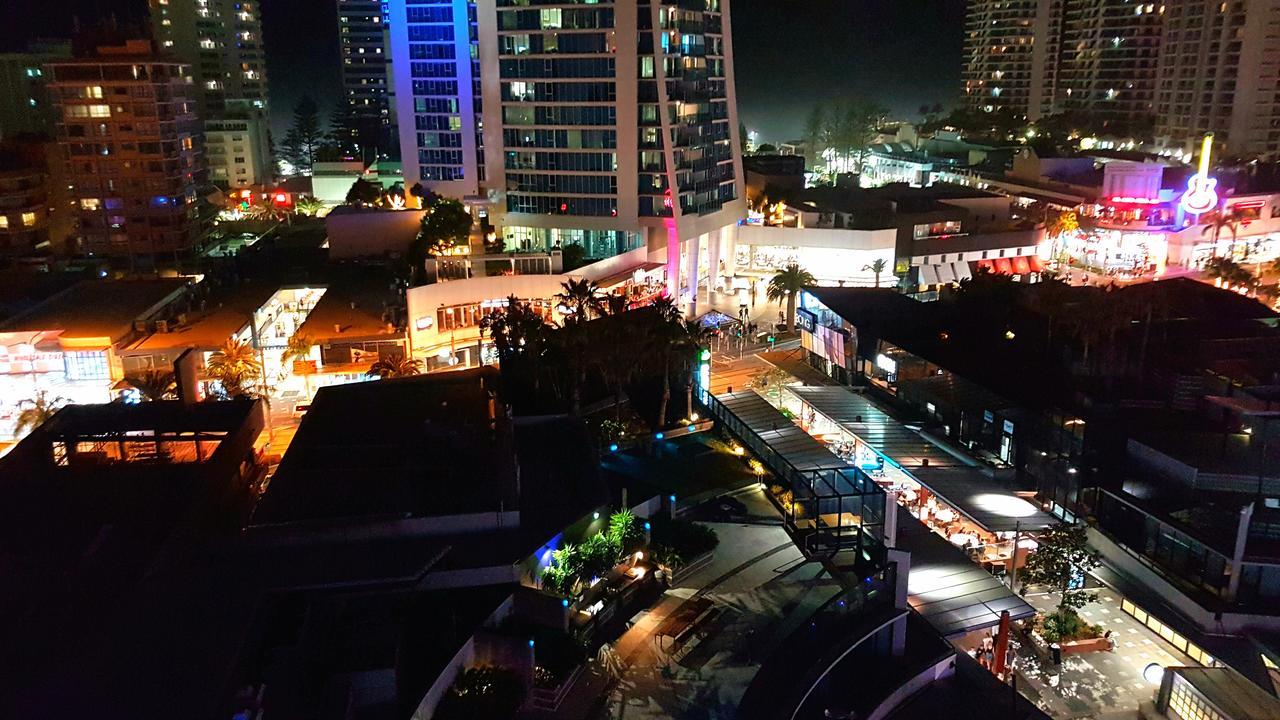 Circle Surfers Paradise Holidays Luaran gambar